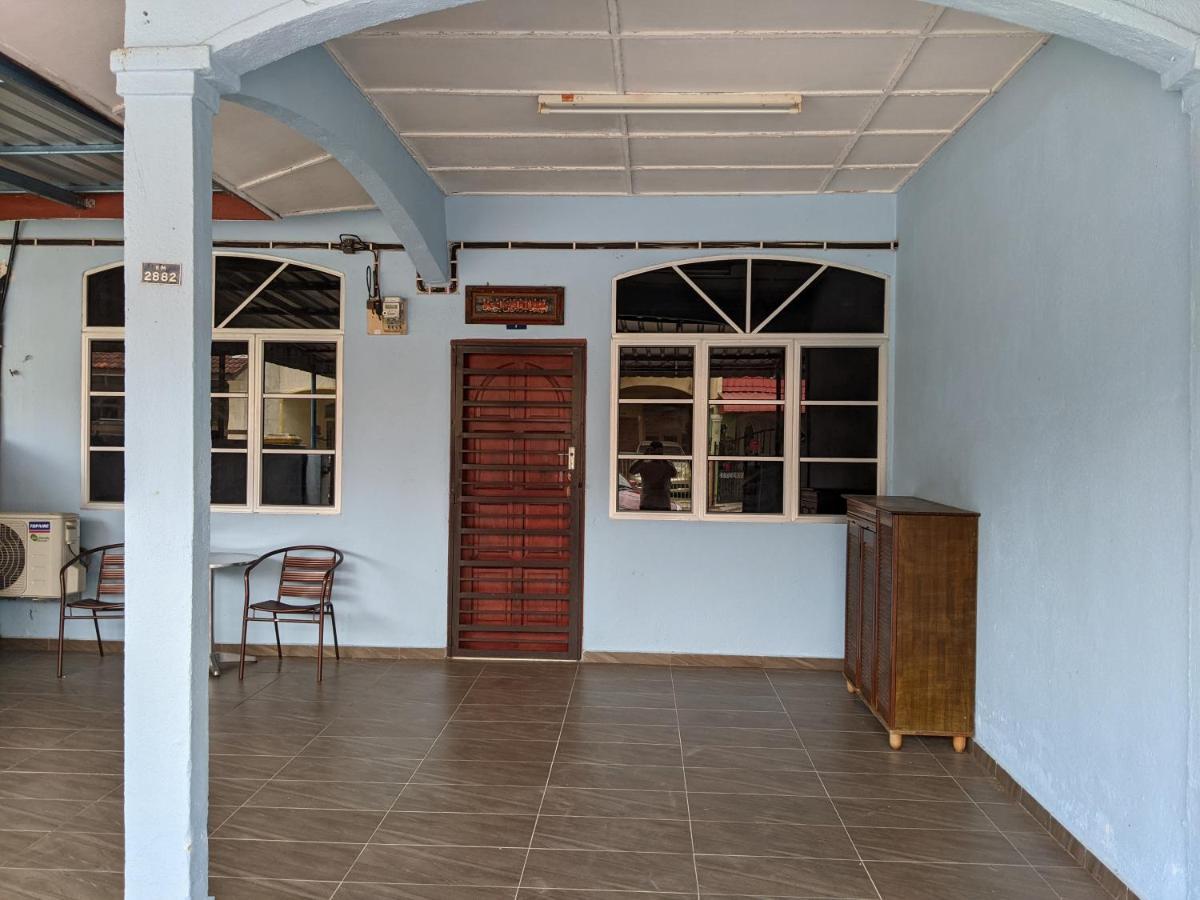 Aryani Homestay Kampong Kelemak ภายนอก รูปภาพ