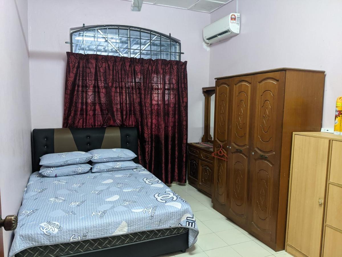 Aryani Homestay Kampong Kelemak ภายนอก รูปภาพ